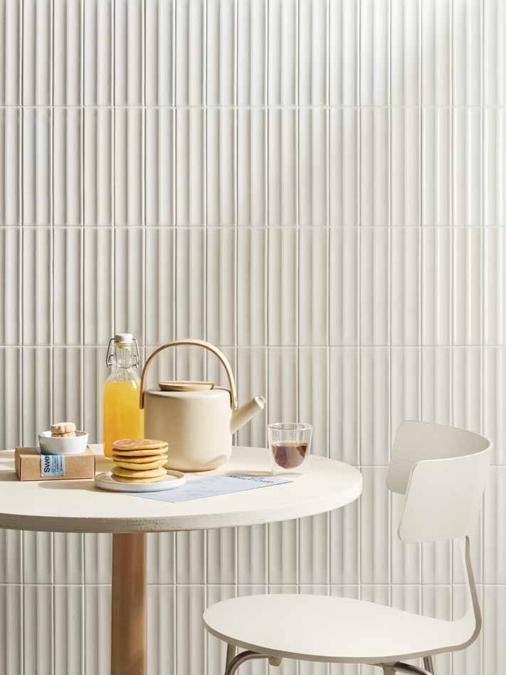 Miniature Rima · Brina — room setting