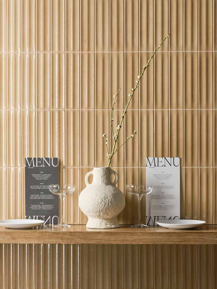 Miniature Rima · Caramello — room setting